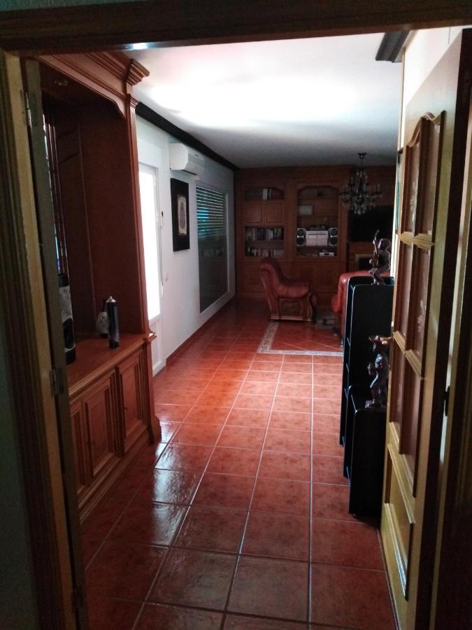 Villa Las Palmeras Аренас де Сан Педро Екстериор снимка