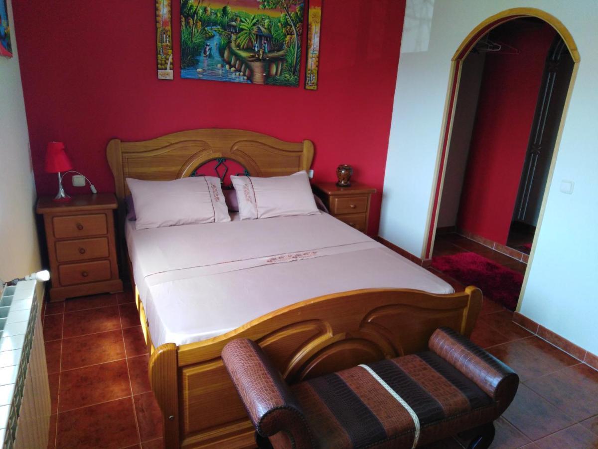 Villa Las Palmeras Аренас де Сан Педро Екстериор снимка